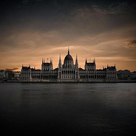A13 Budapeste Exterior foto