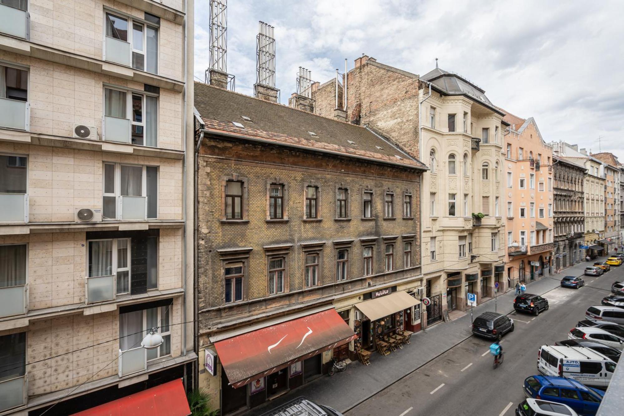 A13 Budapeste Quarto foto