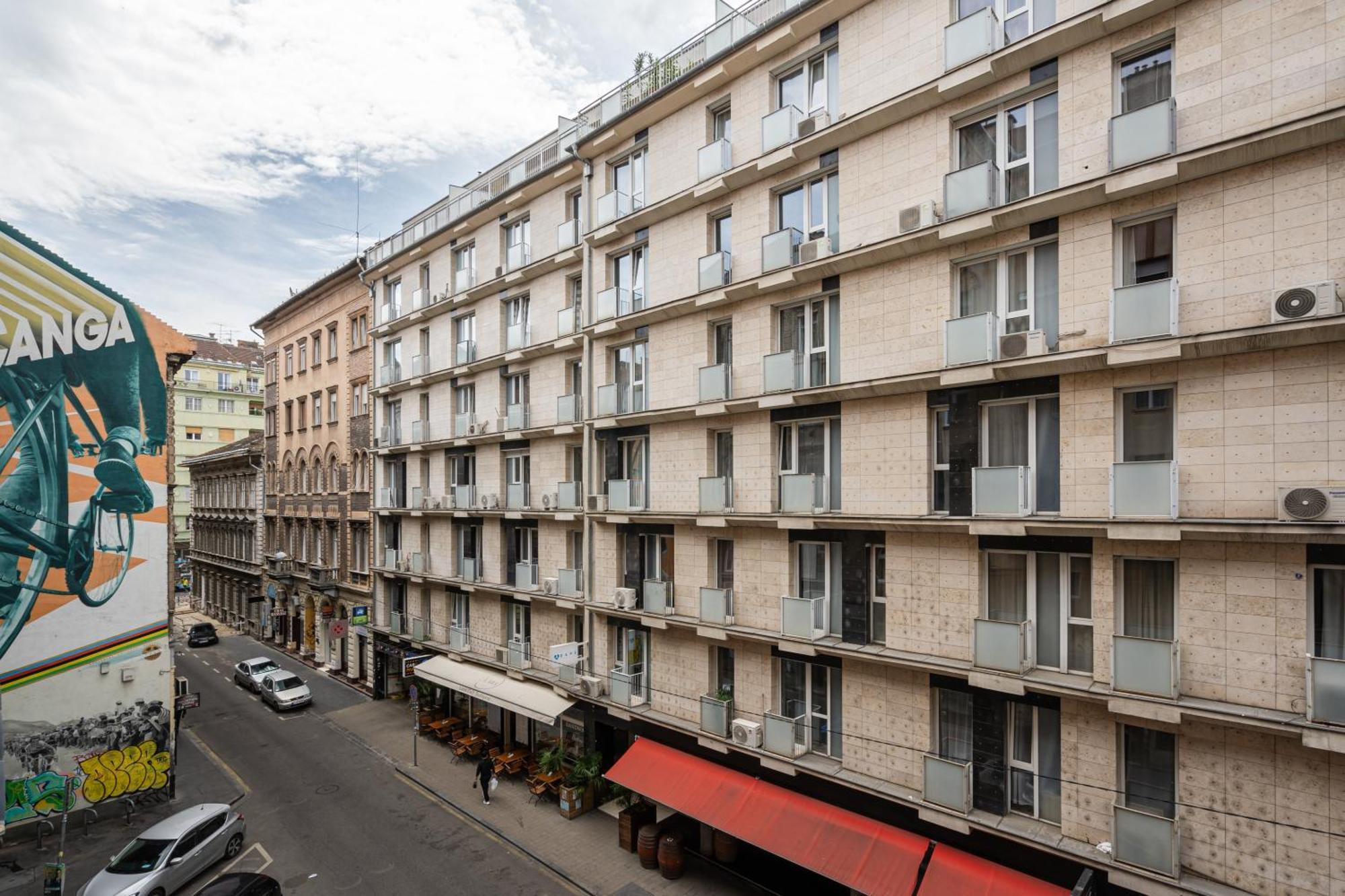 A13 Budapeste Quarto foto